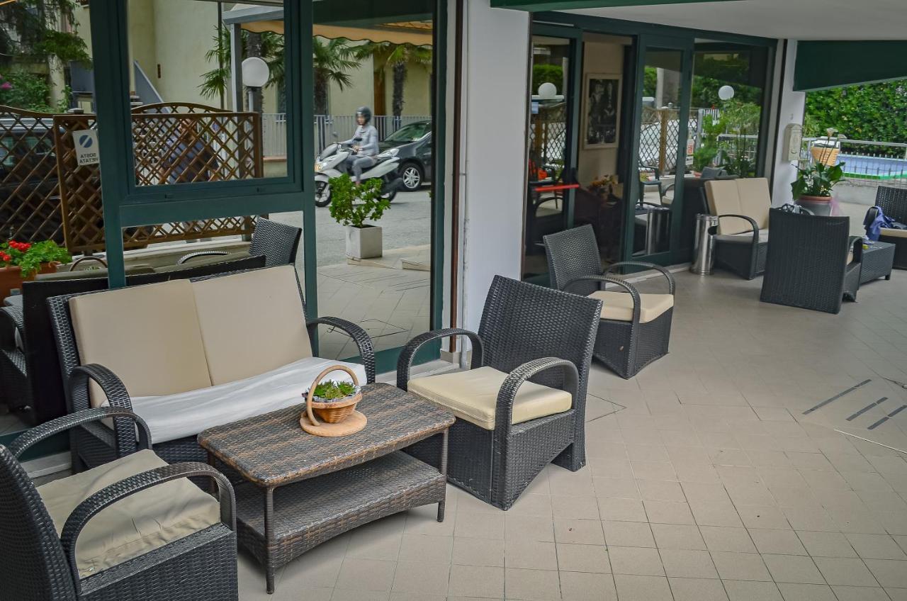 Hotel Stradiot Ріміні Екстер'єр фото