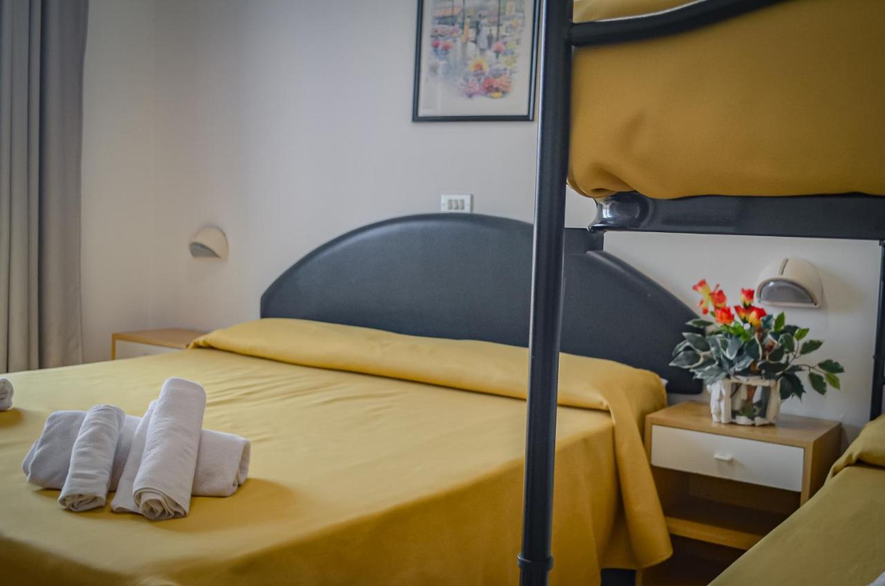 Hotel Stradiot Ріміні Екстер'єр фото